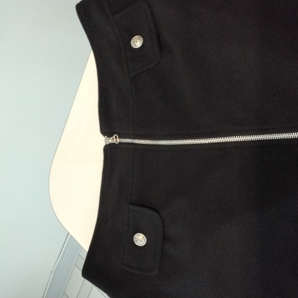 Ladies black zippered skirt with button detail - Picture 6 of 8
